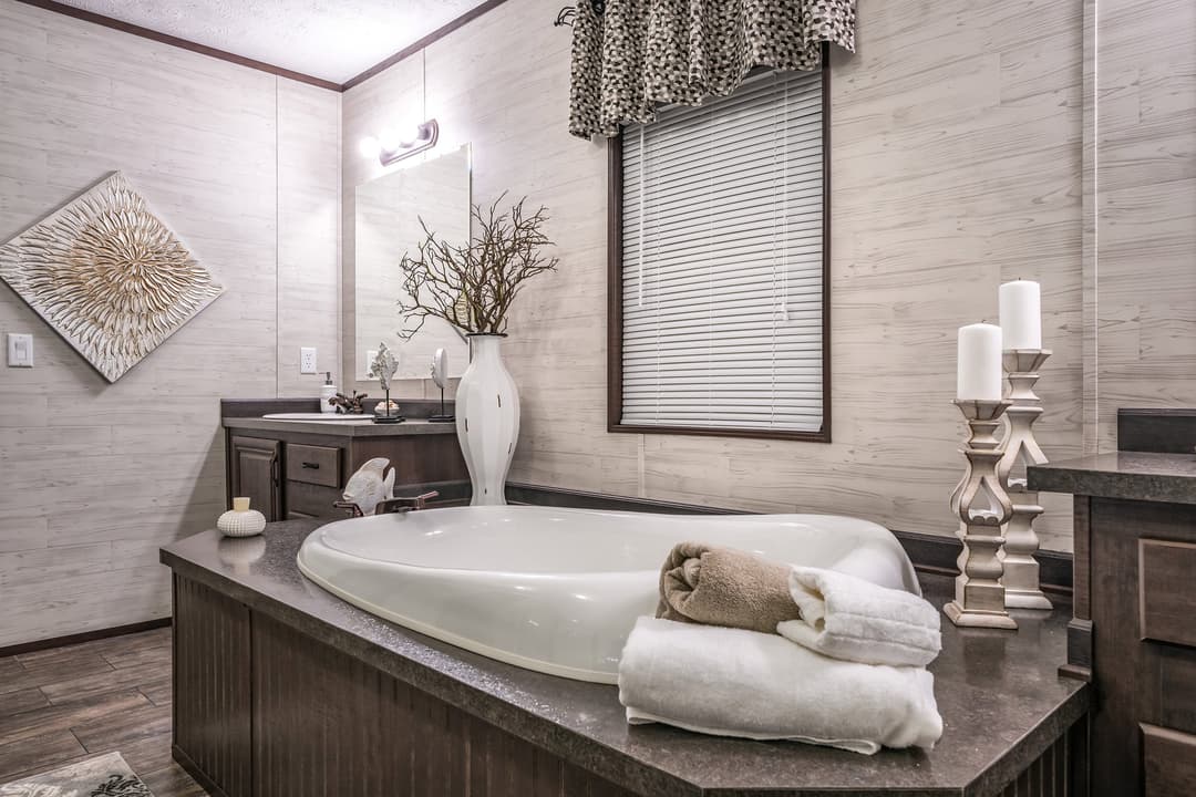 Md-36-32 bathroom home features