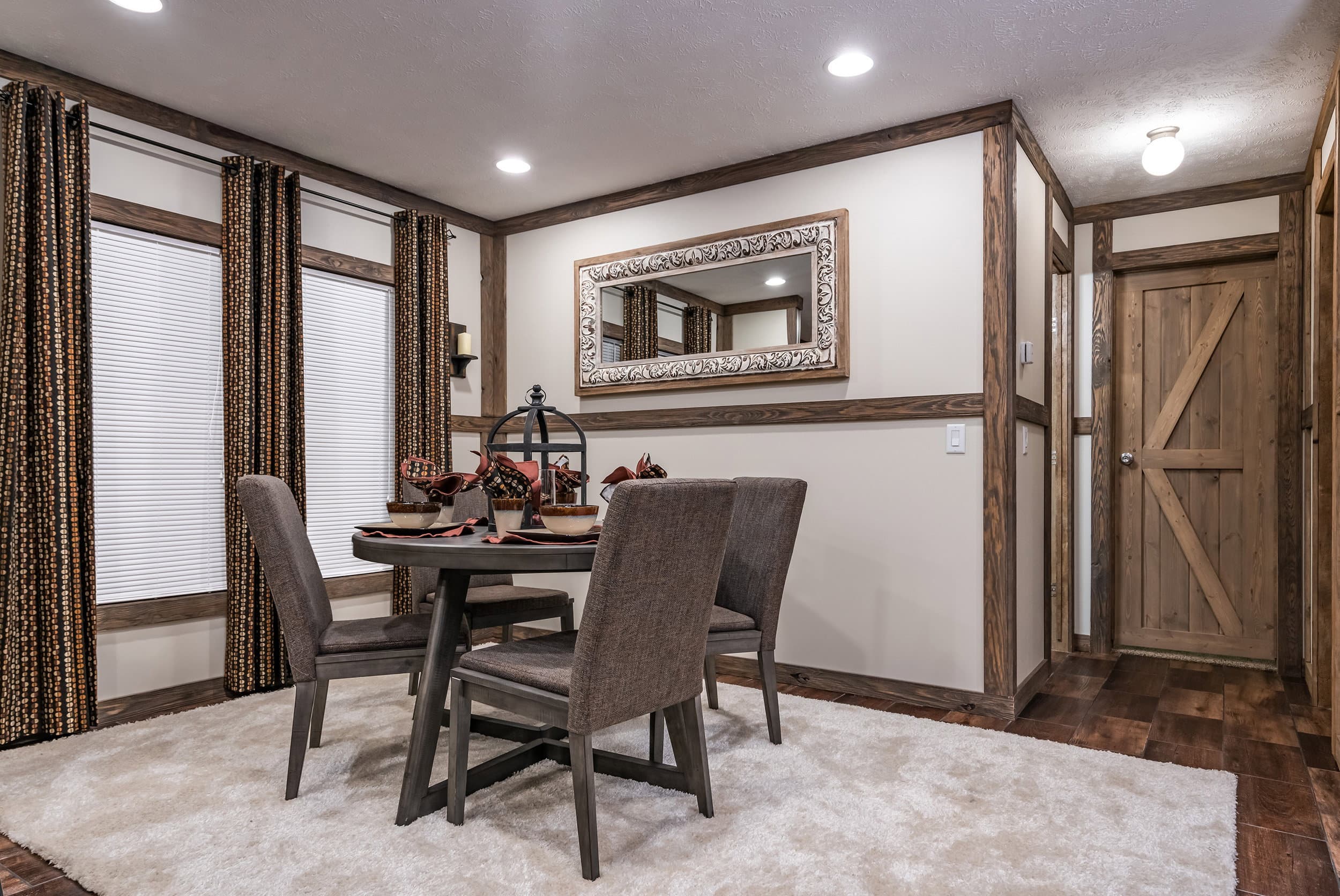 Md-37 interior home features