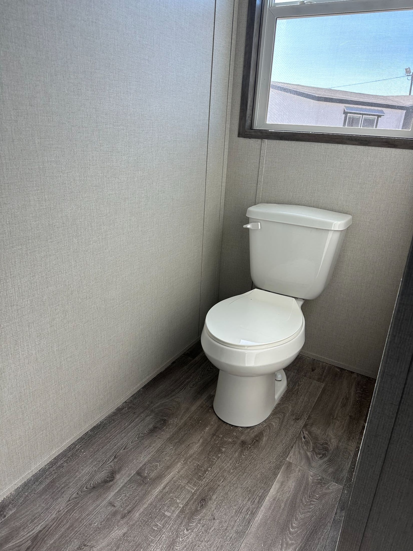 Panama interior and bathroom home features