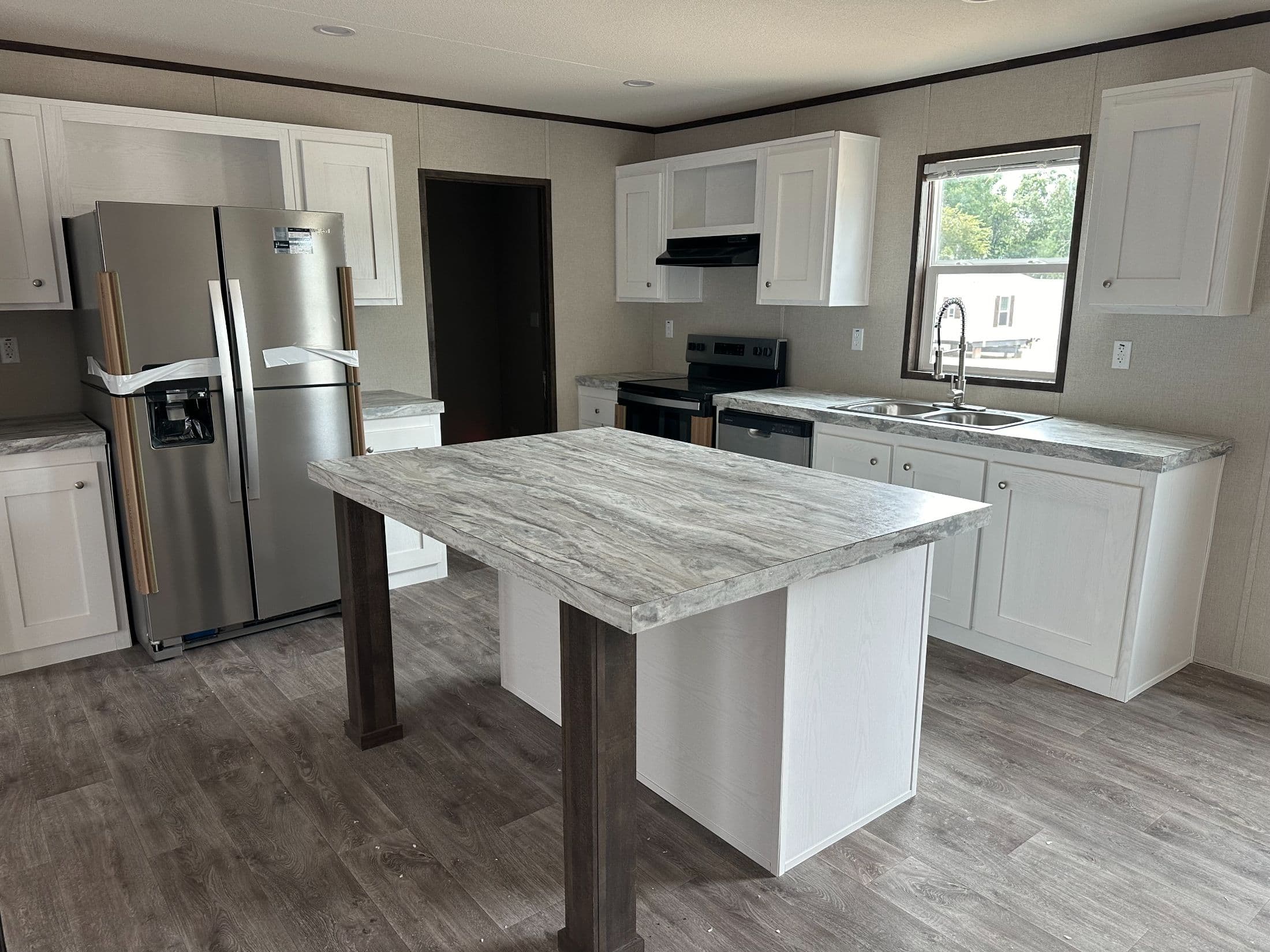 Rosewood  home features