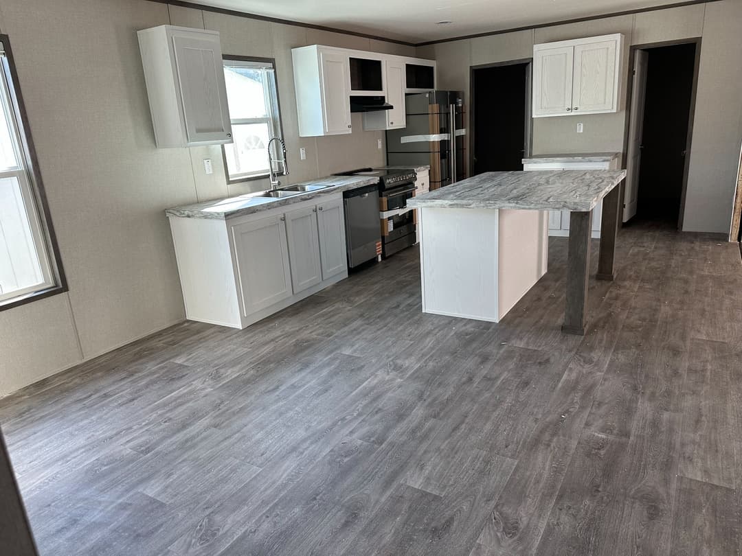 Panama interior and kitchen home features