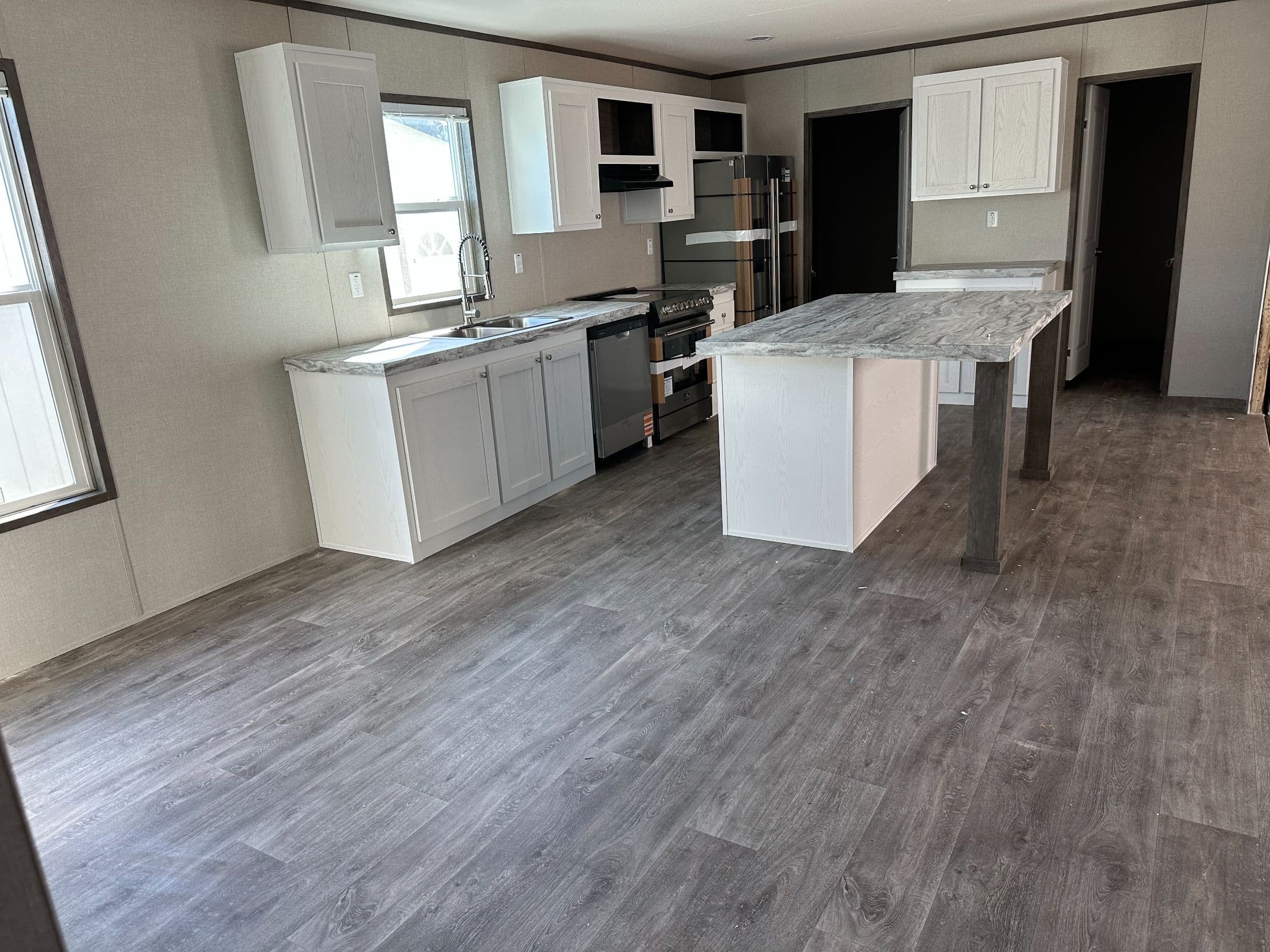 Panama interior and kitchen home features