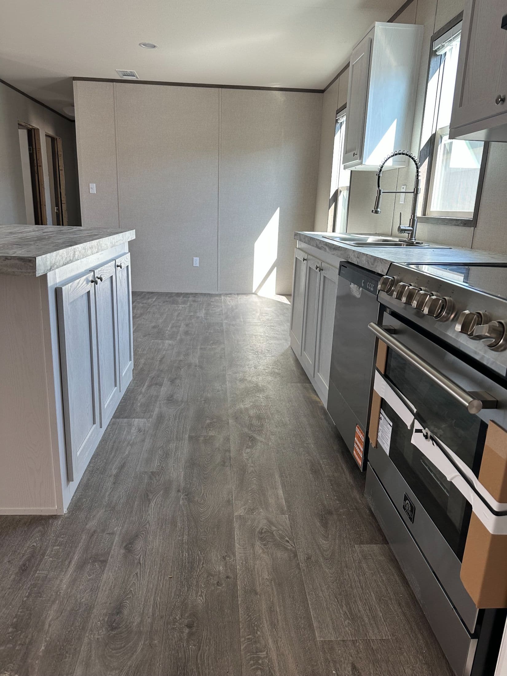 Panama interior and kitchen home features