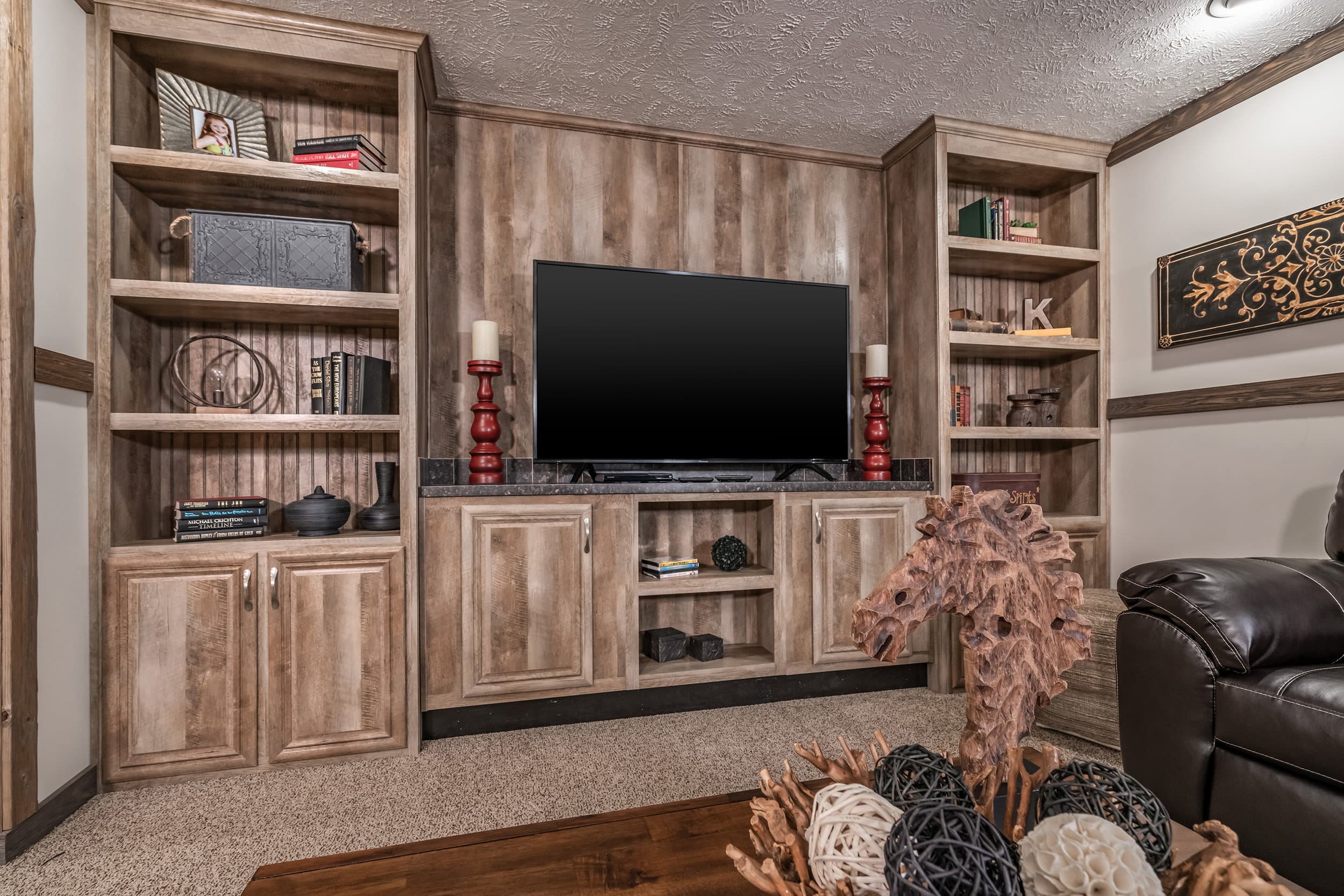 Md-37 interior home features