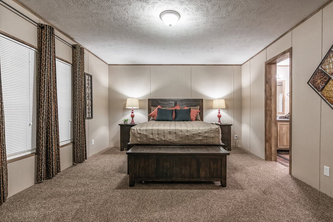 Md-37 bedroom home features