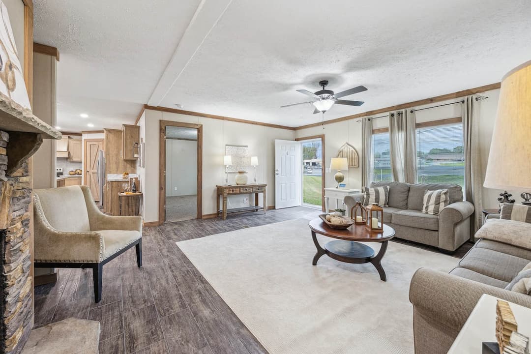 Rawhide 32' wide interior home features