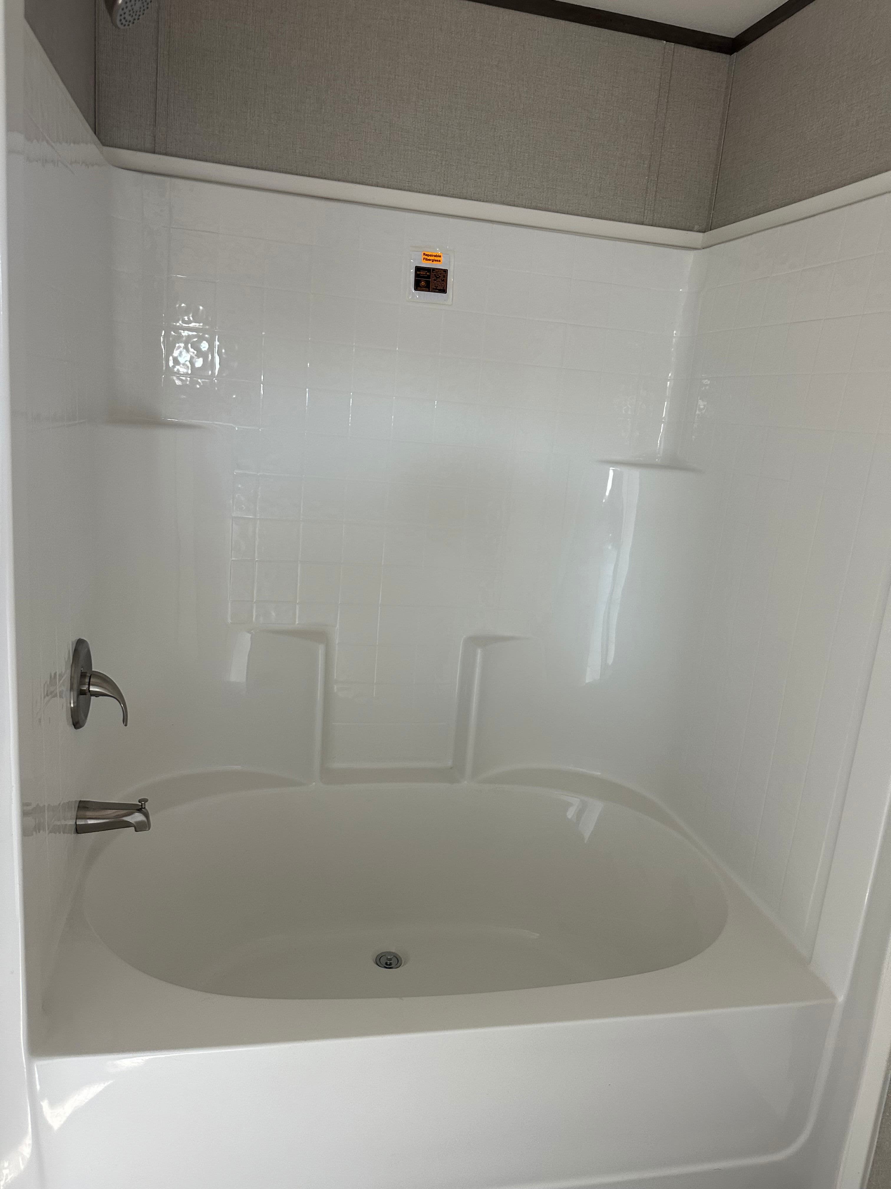 Panama interior and bathroom home features