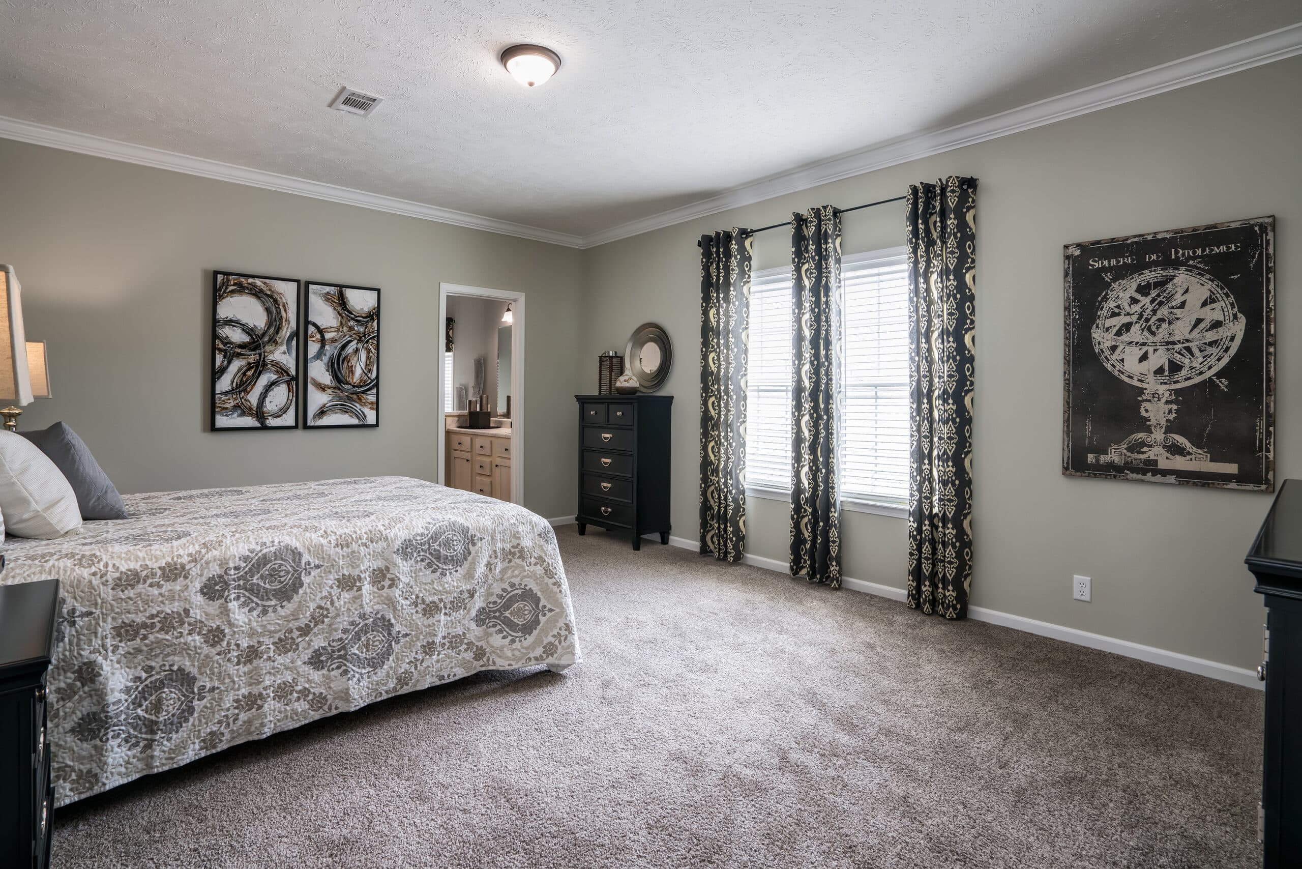 Kb-3239 bedroom home features