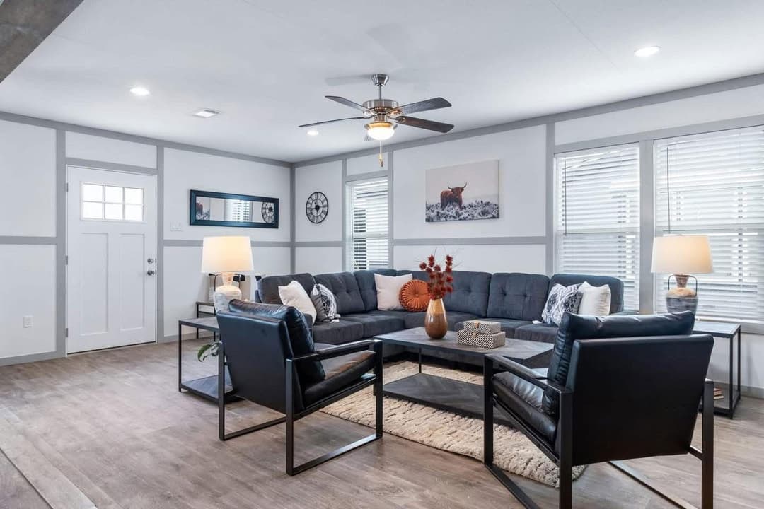 The lakeland interior home features