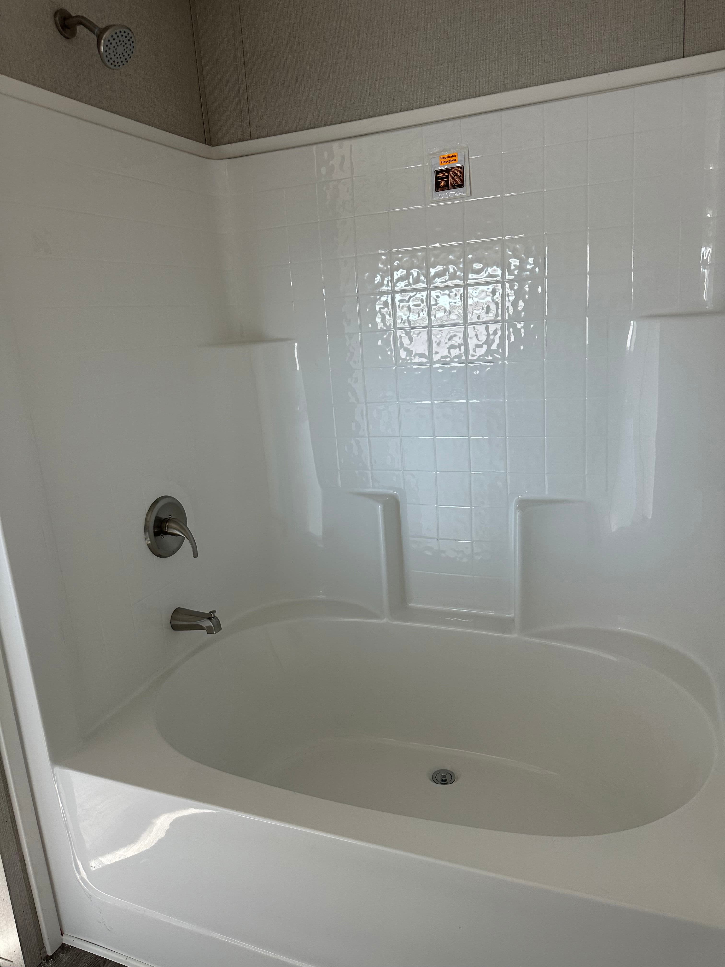 Panama interior and bathroom home features