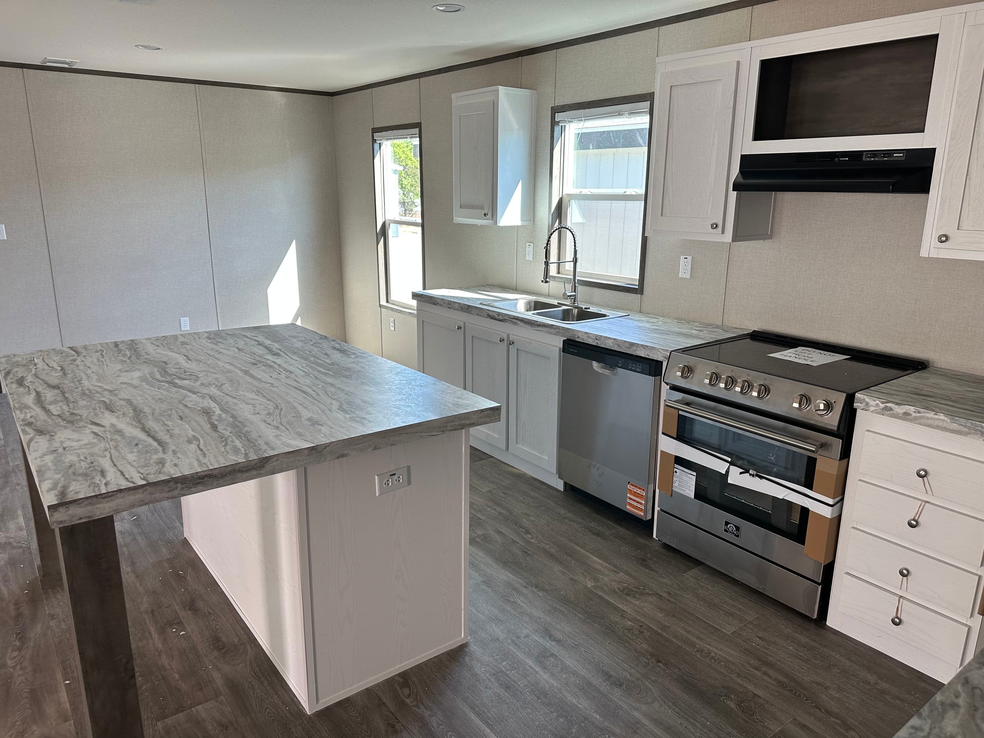 Panama interior and kitchen home features