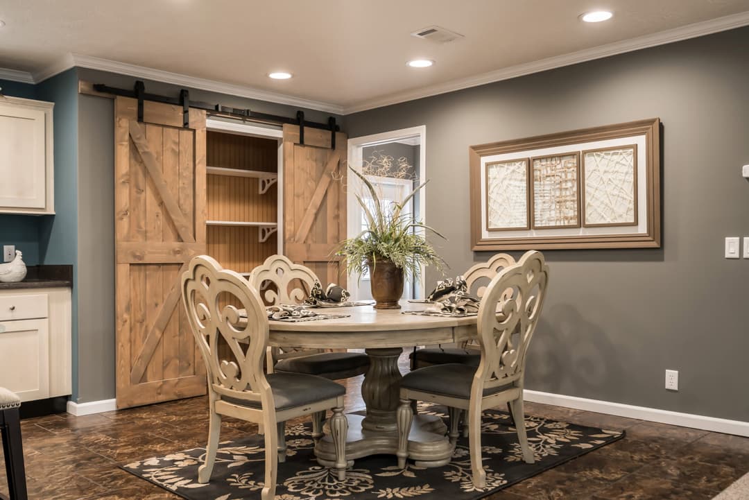 Kb-3240 interior home features