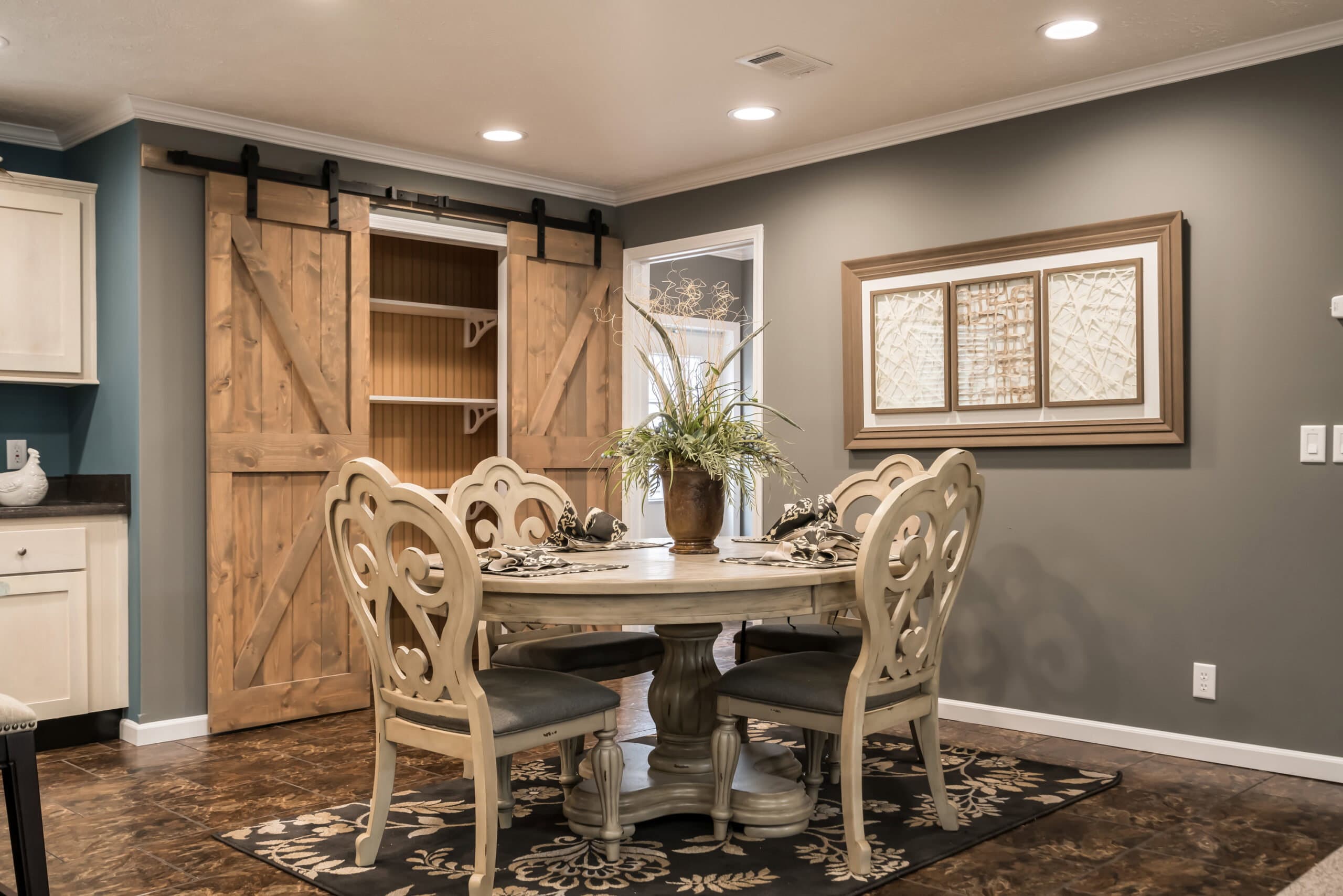 Kb-3240 interior home features