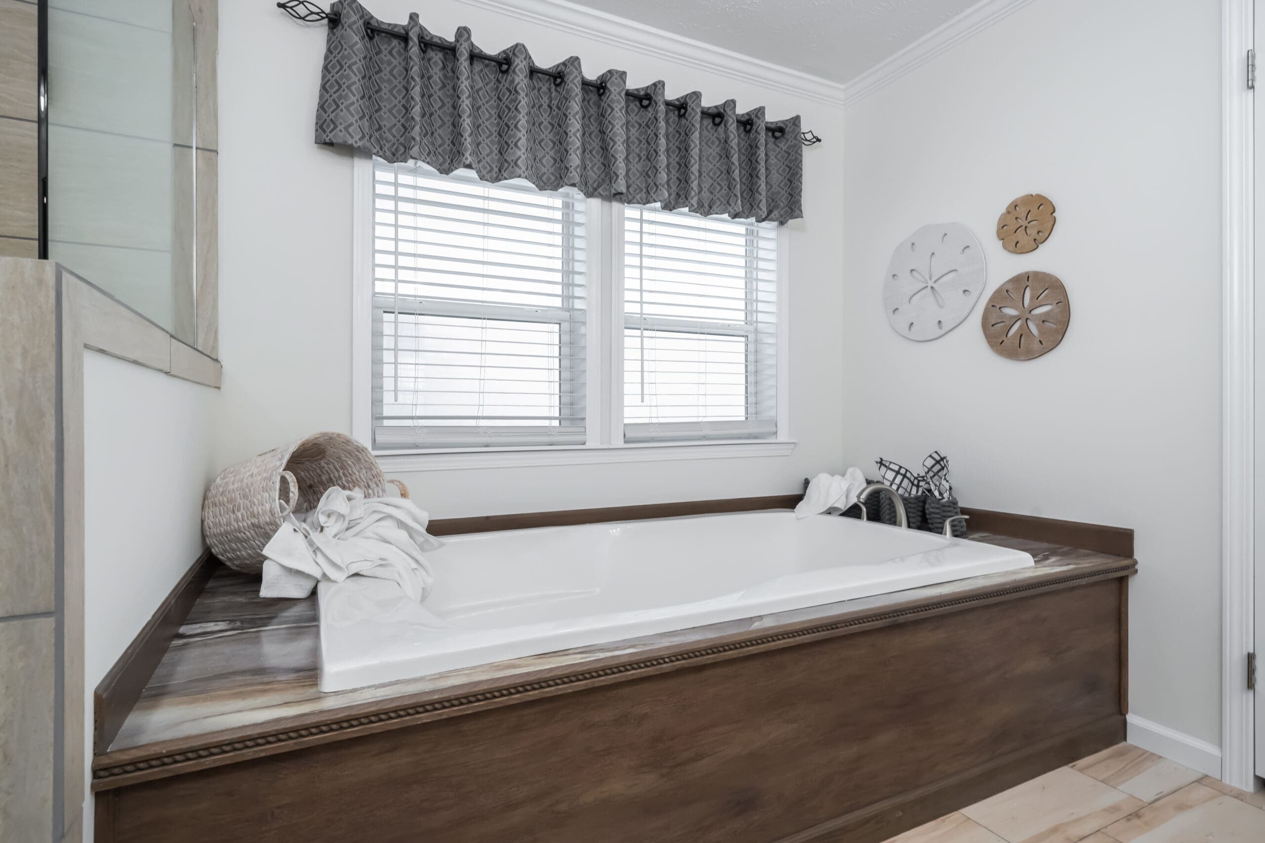 Colt 45  home features