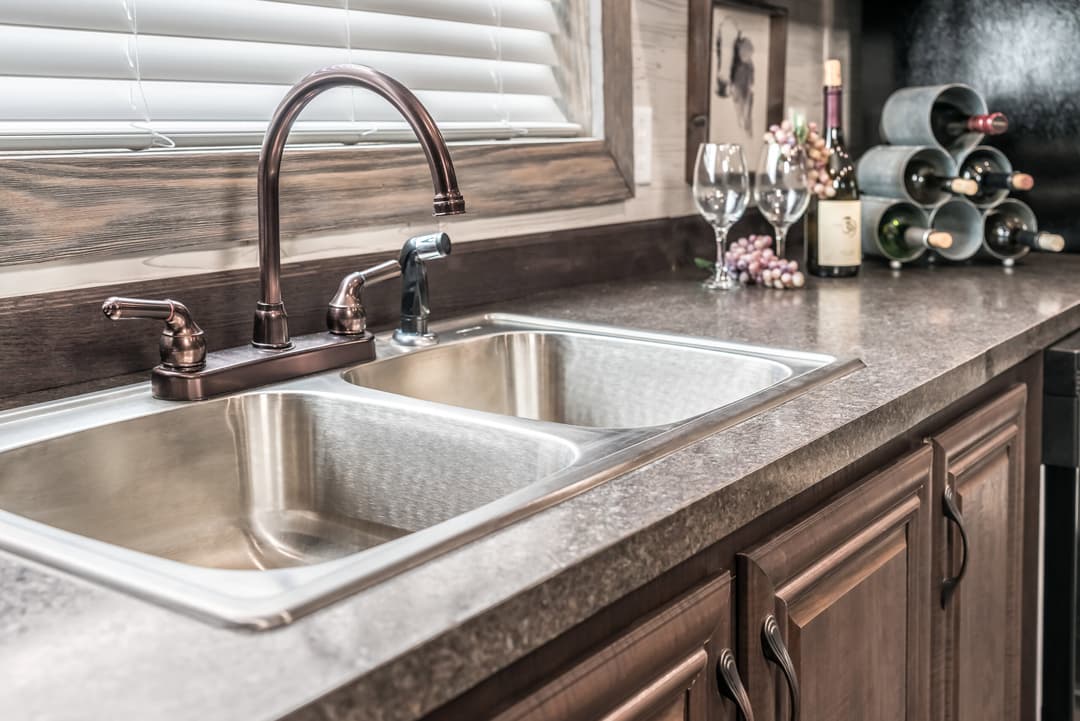 Md-33-32 kitchen home features