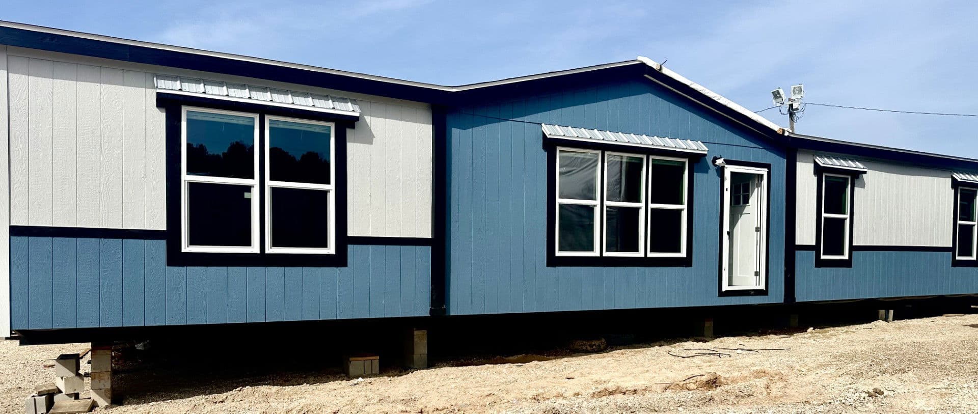 The murphy hero, elevation, and exterior home features