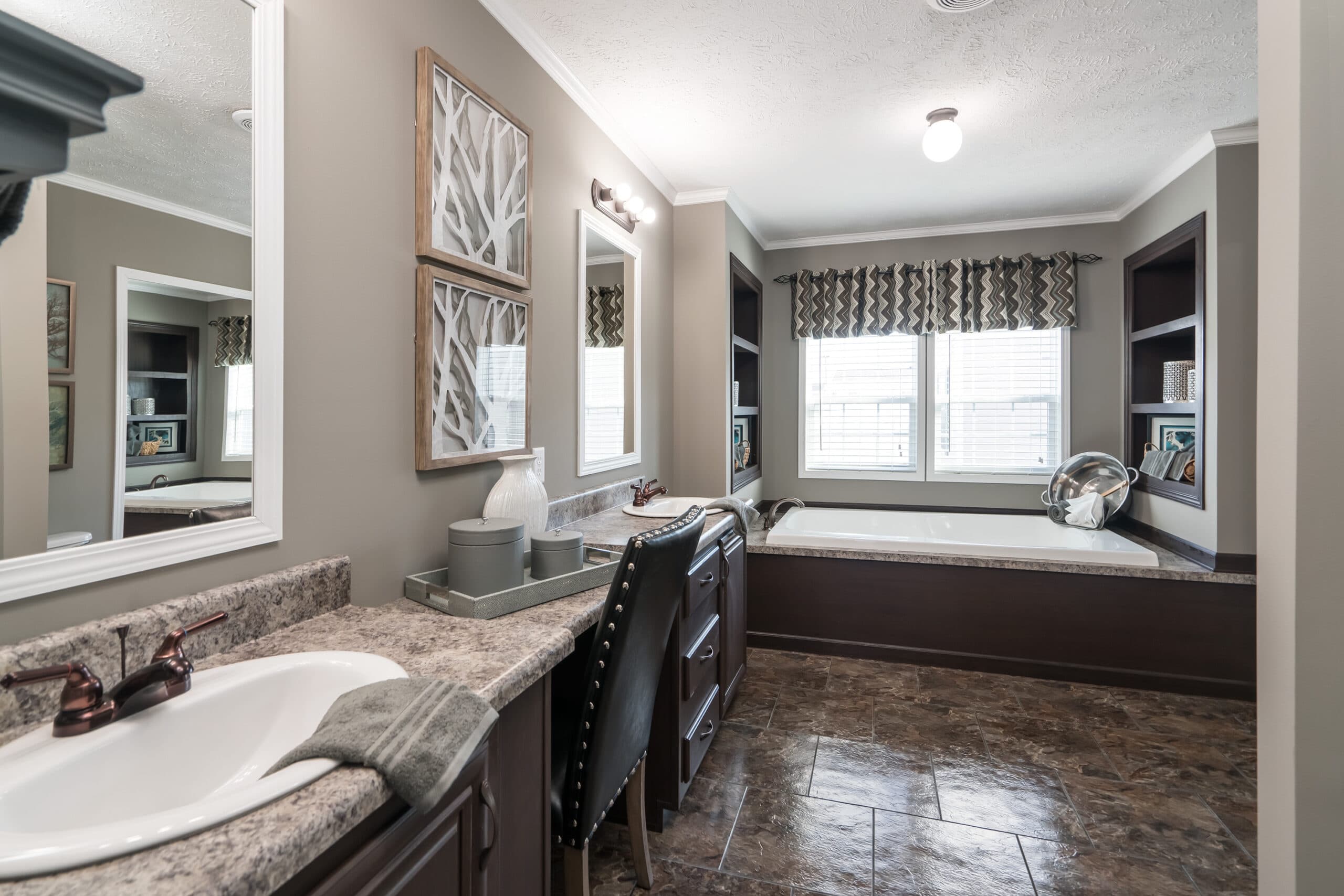 Md-25-32 bathroom home features