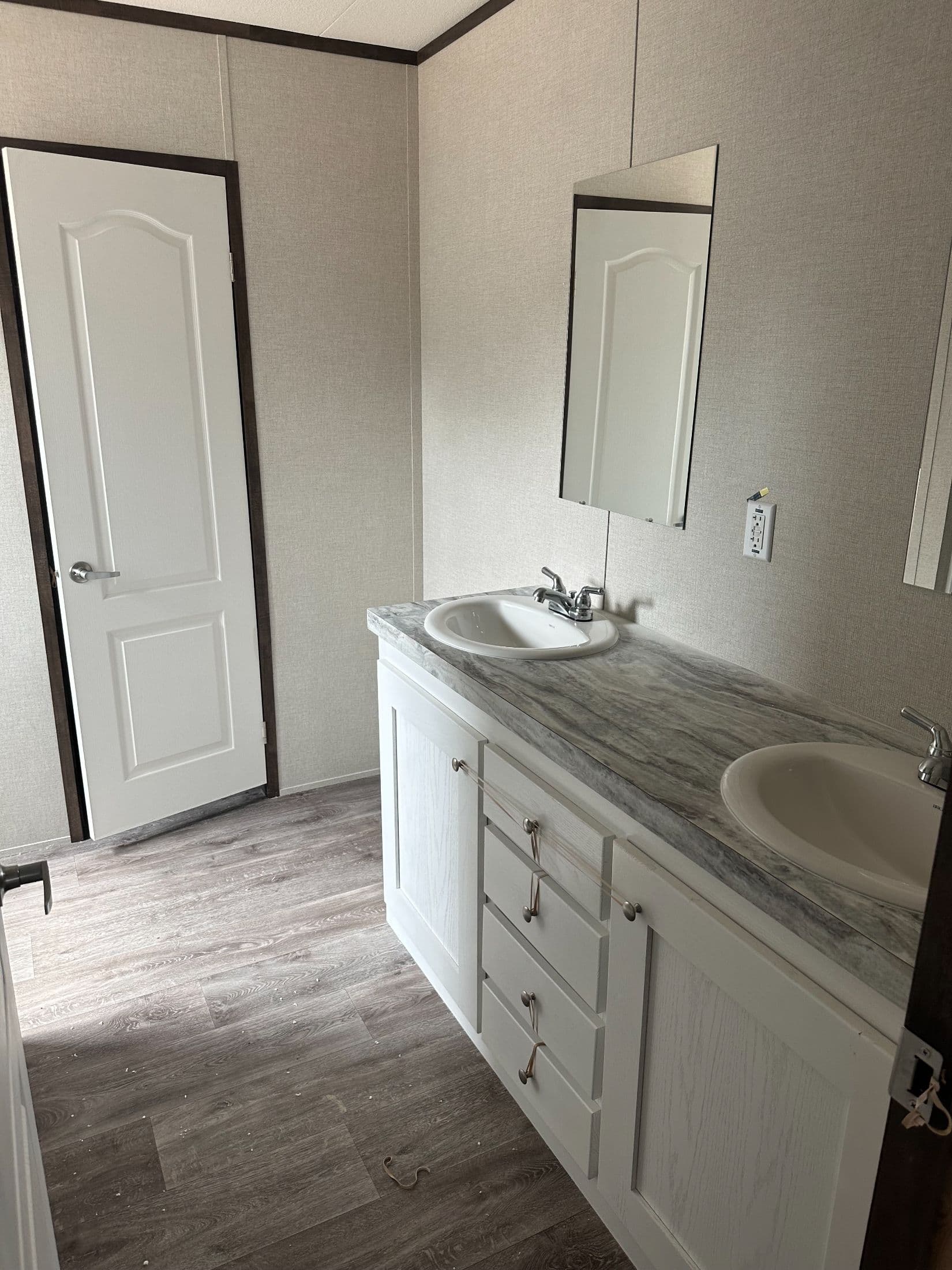 Rosewood  home features