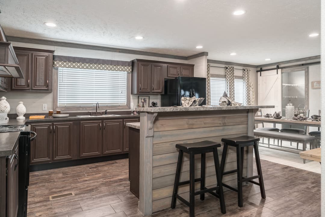 Md-33-32 kitchen home features