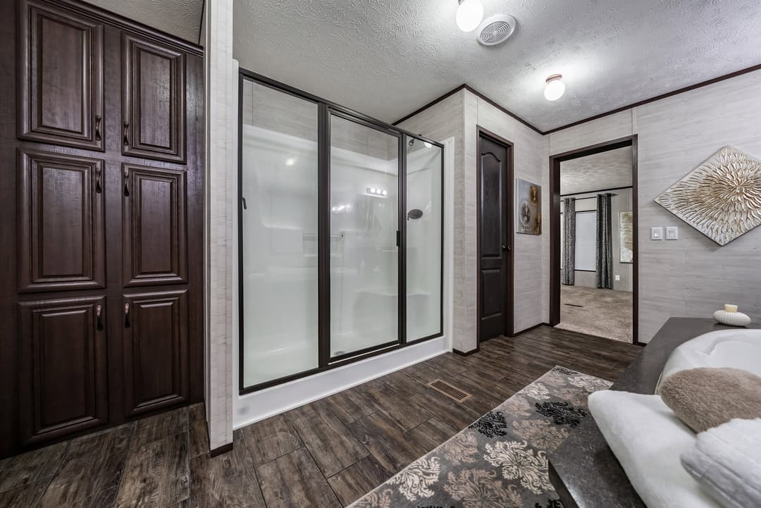 Md-36-32 bathroom home features