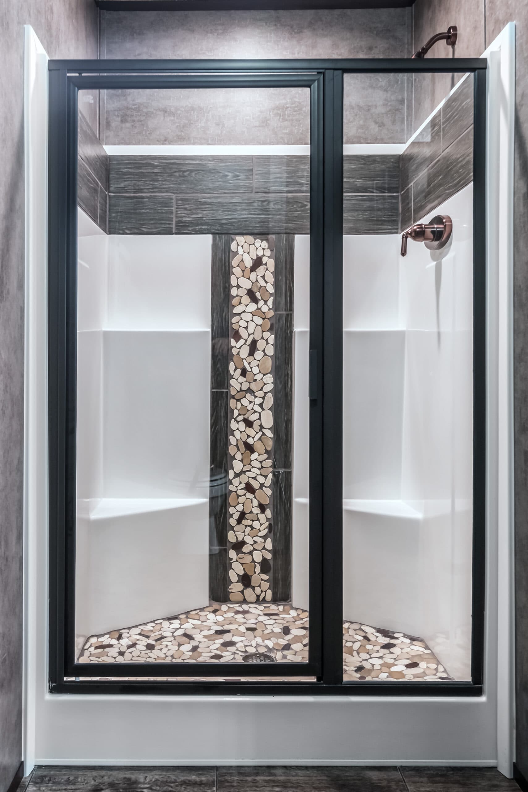 Md-33-32 bathroom home features