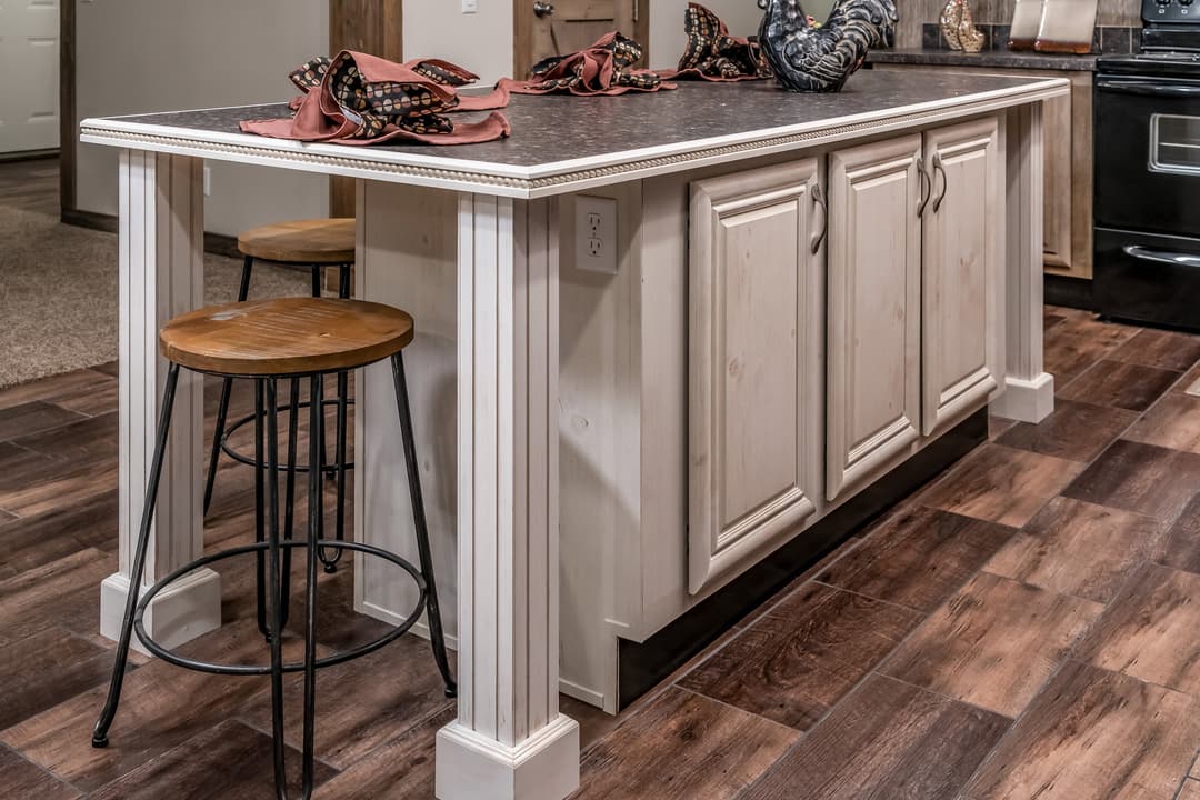 Md-37 kitchen home features