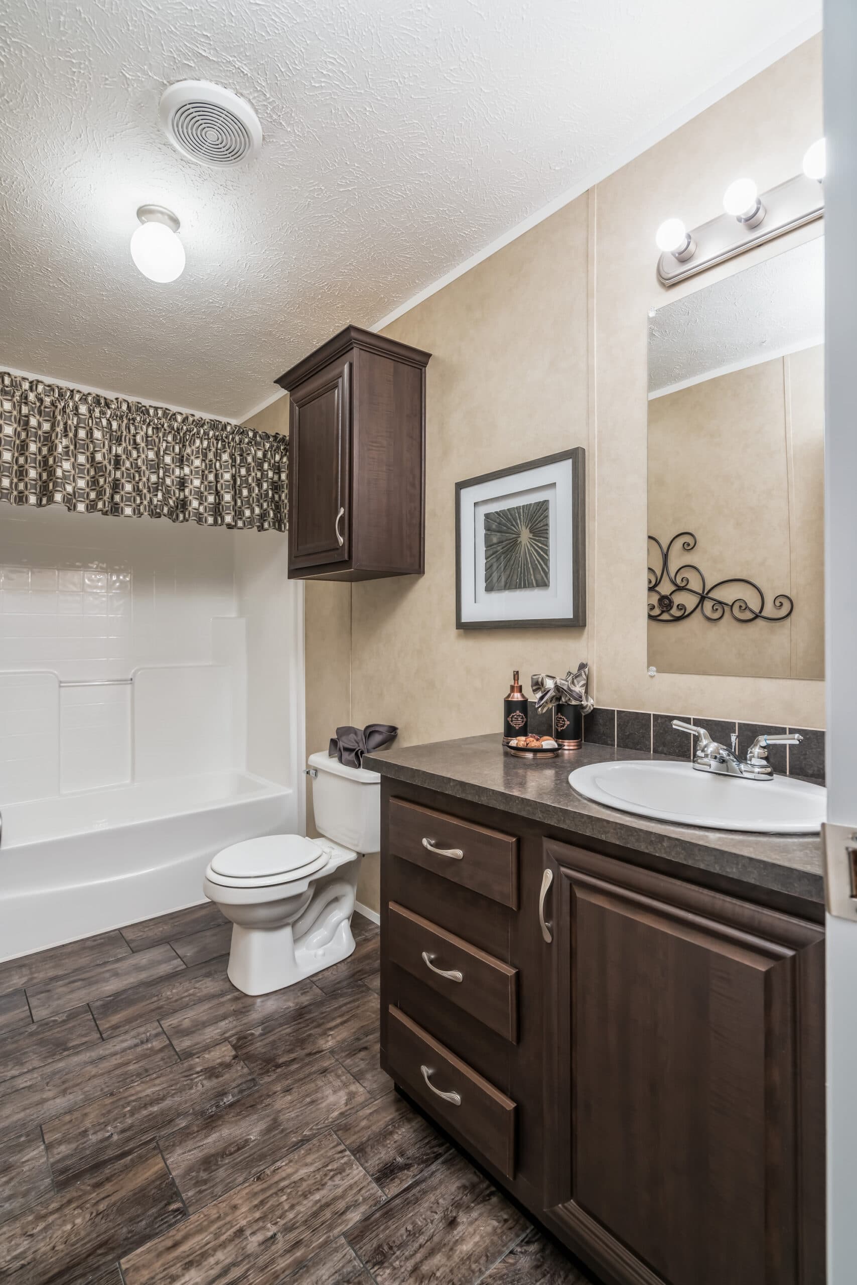 Md-29-32 bathroom home features