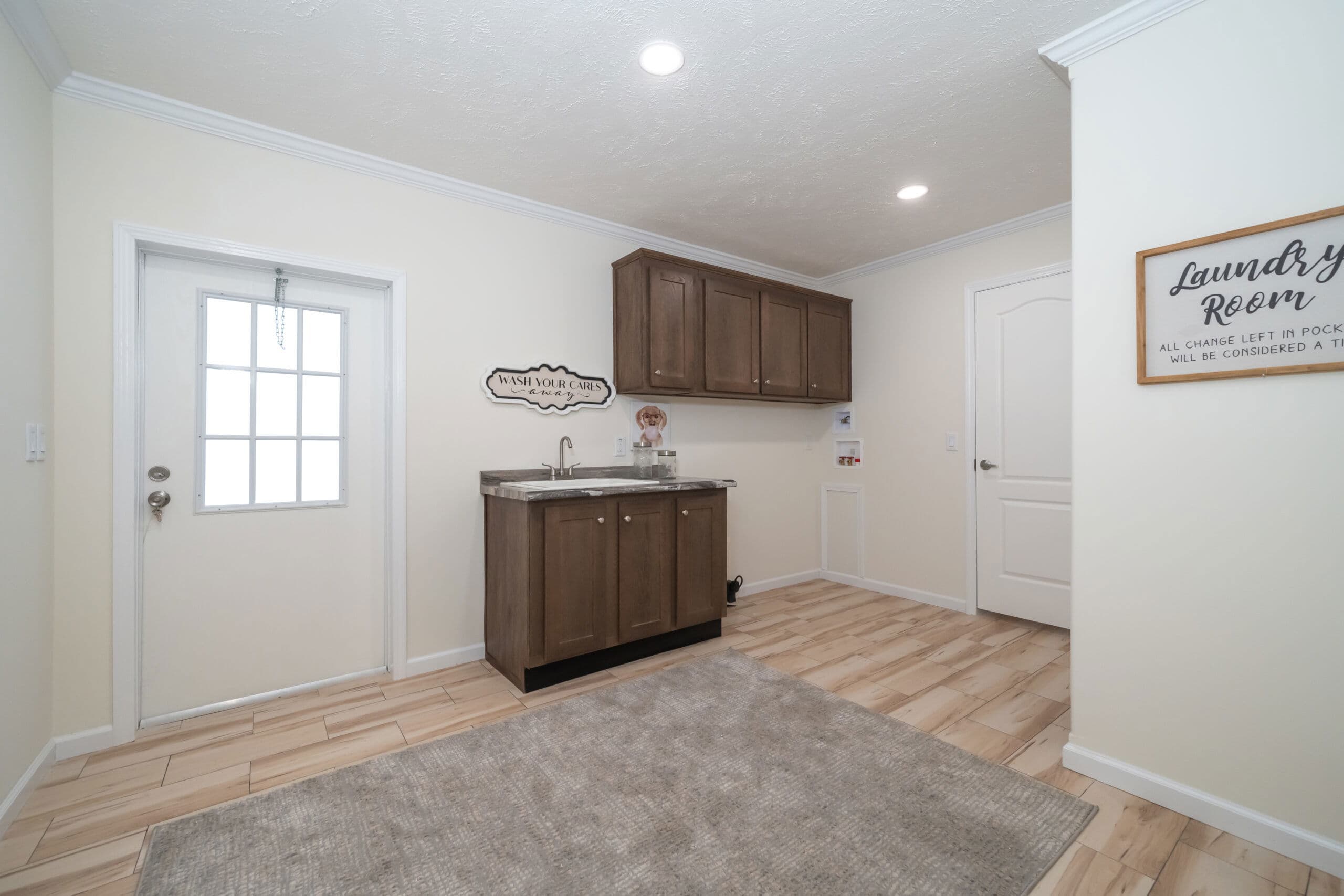 Colt 45 interior home features