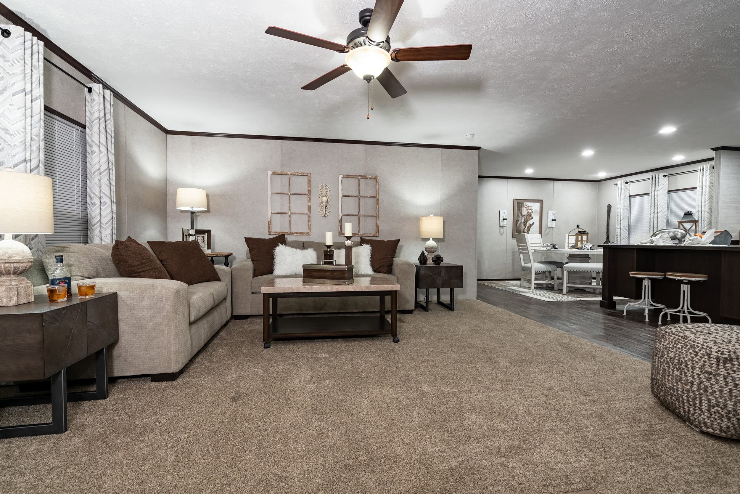 Md-36-32 interior home features