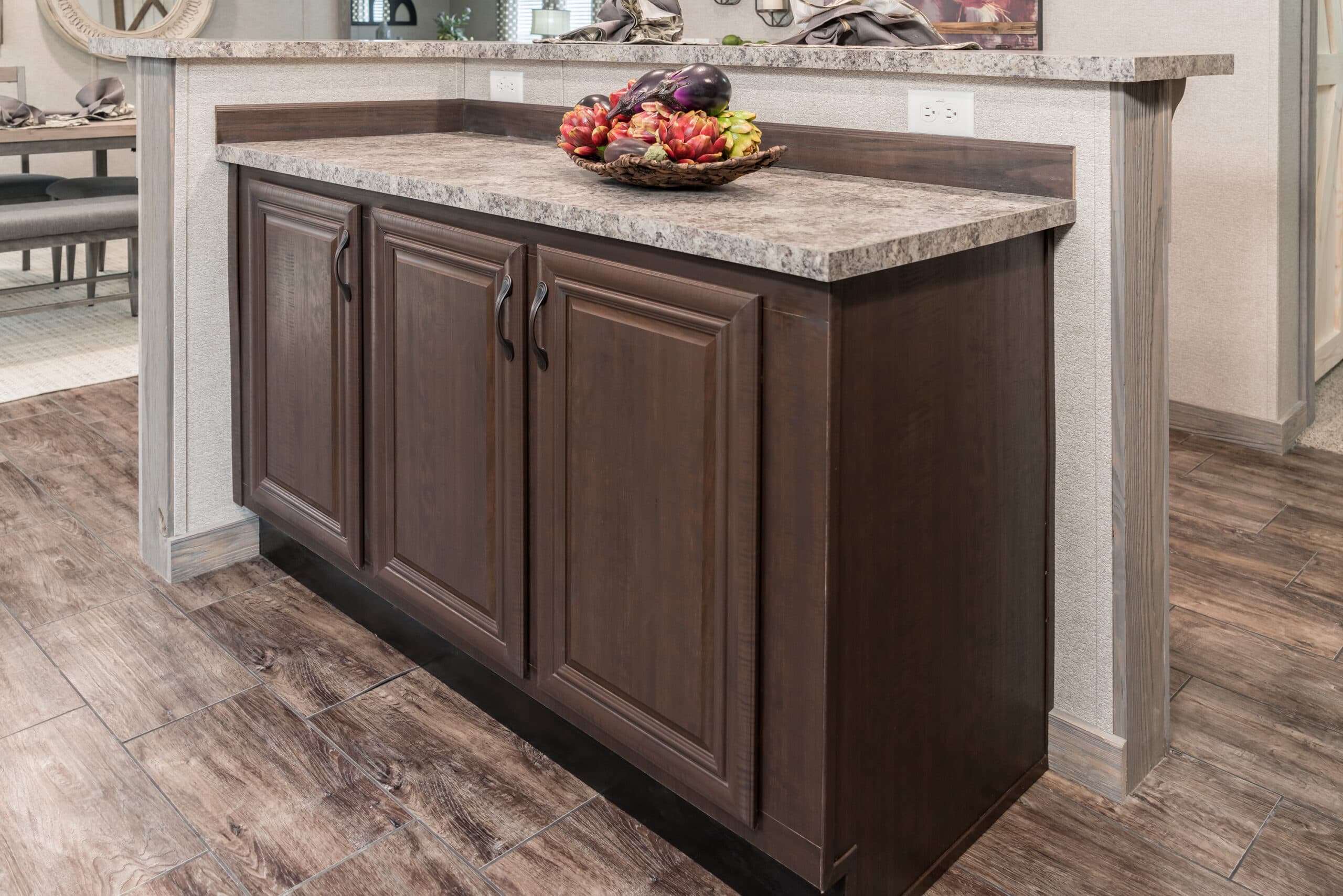 Md-33-32 kitchen home features