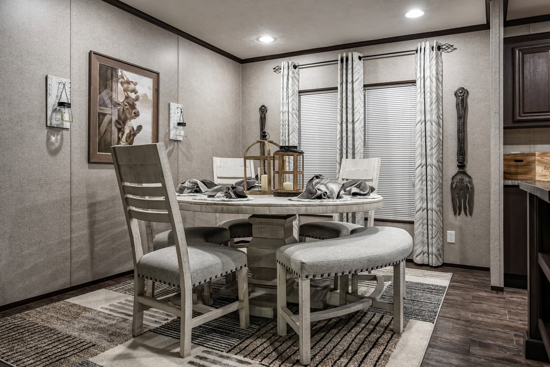 Md-36-32 interior home features