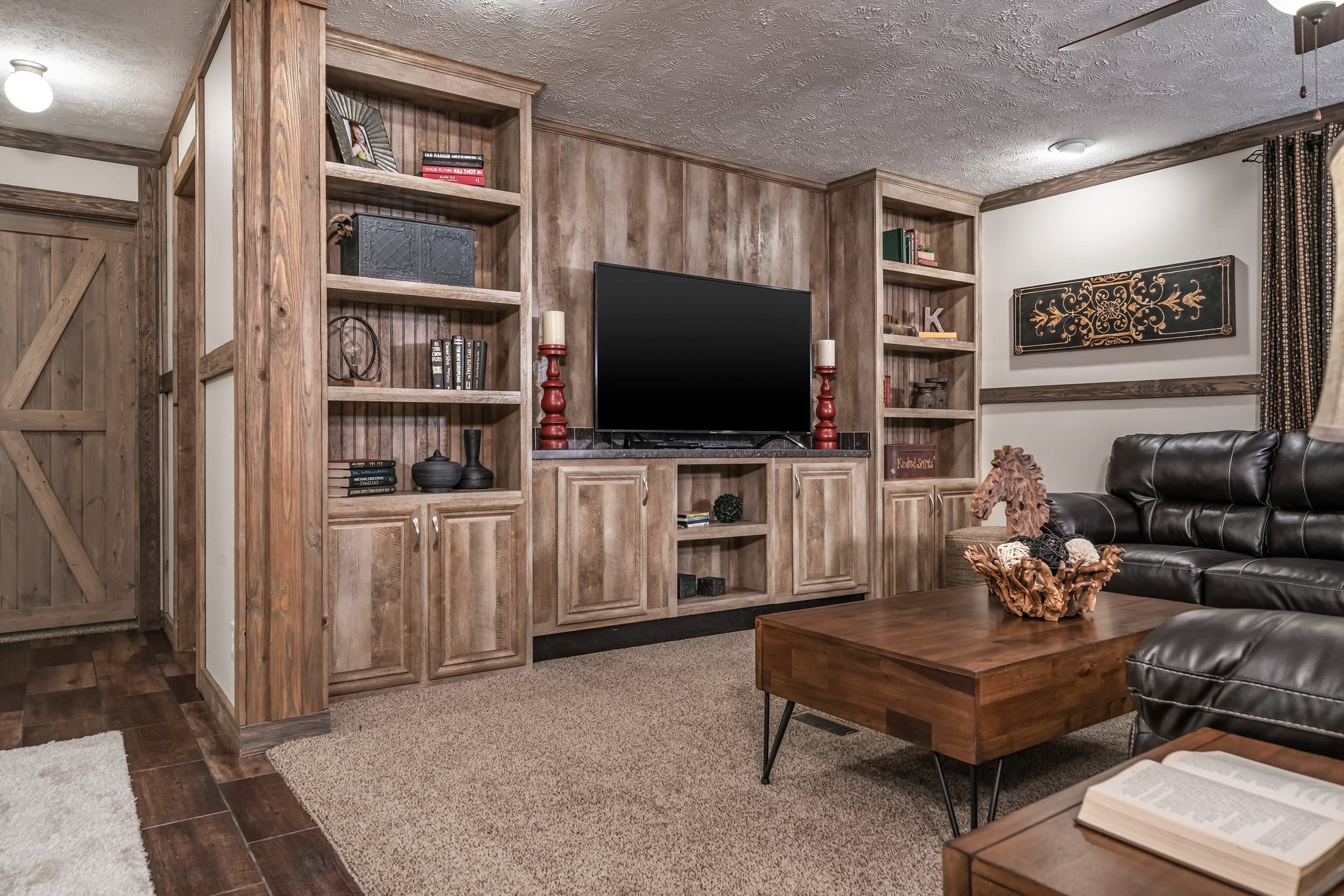 Md-37 interior home features