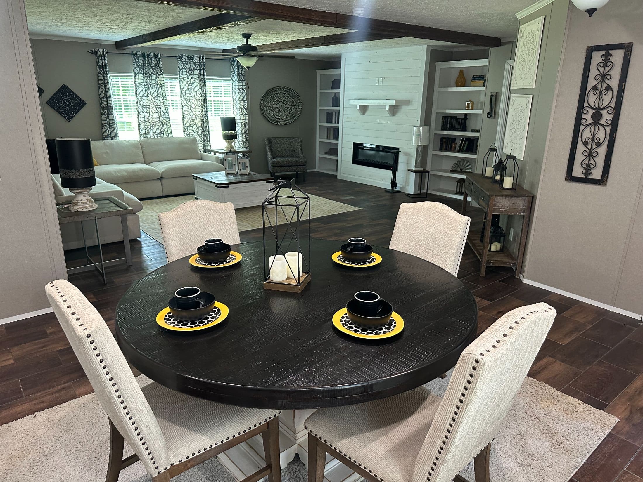 Md-45-32 interior and kitchen home features