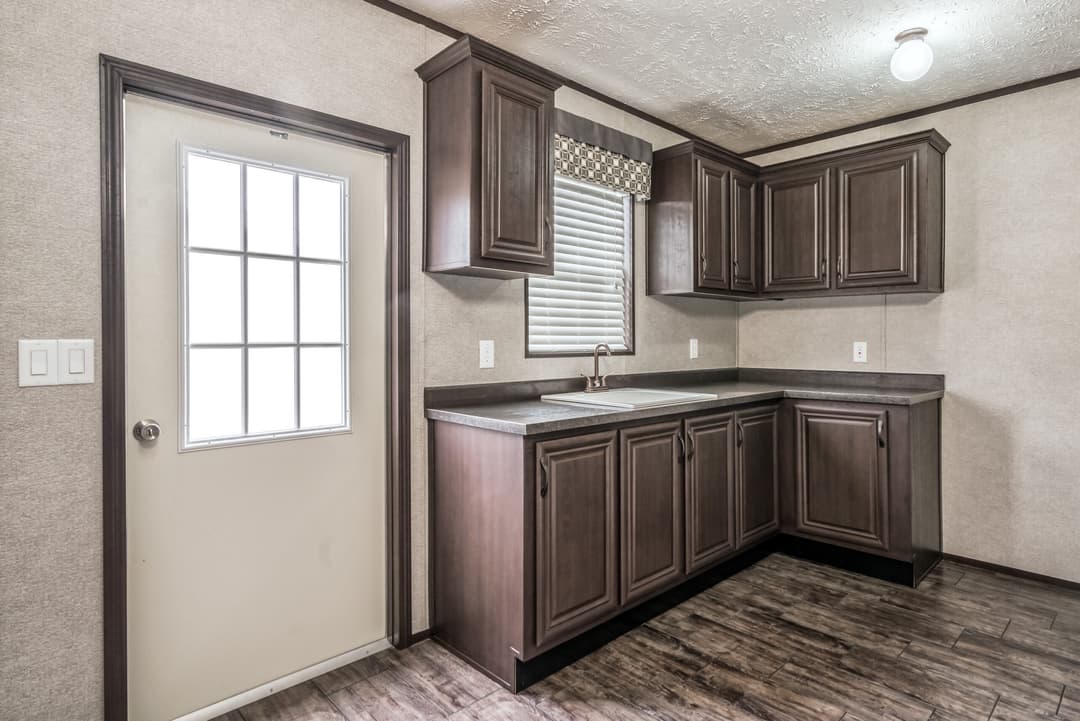 Md-33-32 interior home features