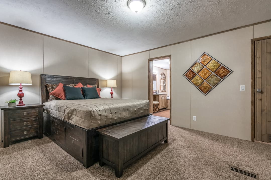 Md-37 bedroom home features