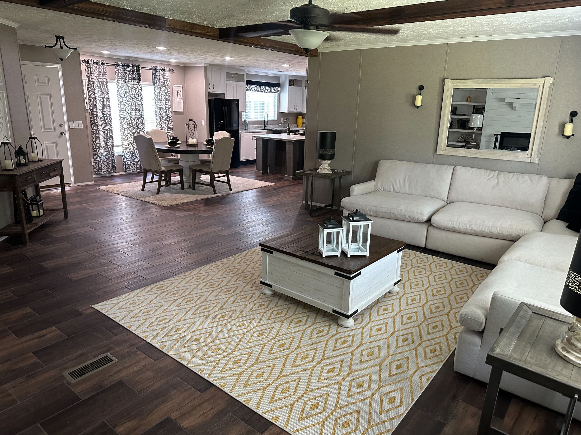 Md-45-32 interior home features